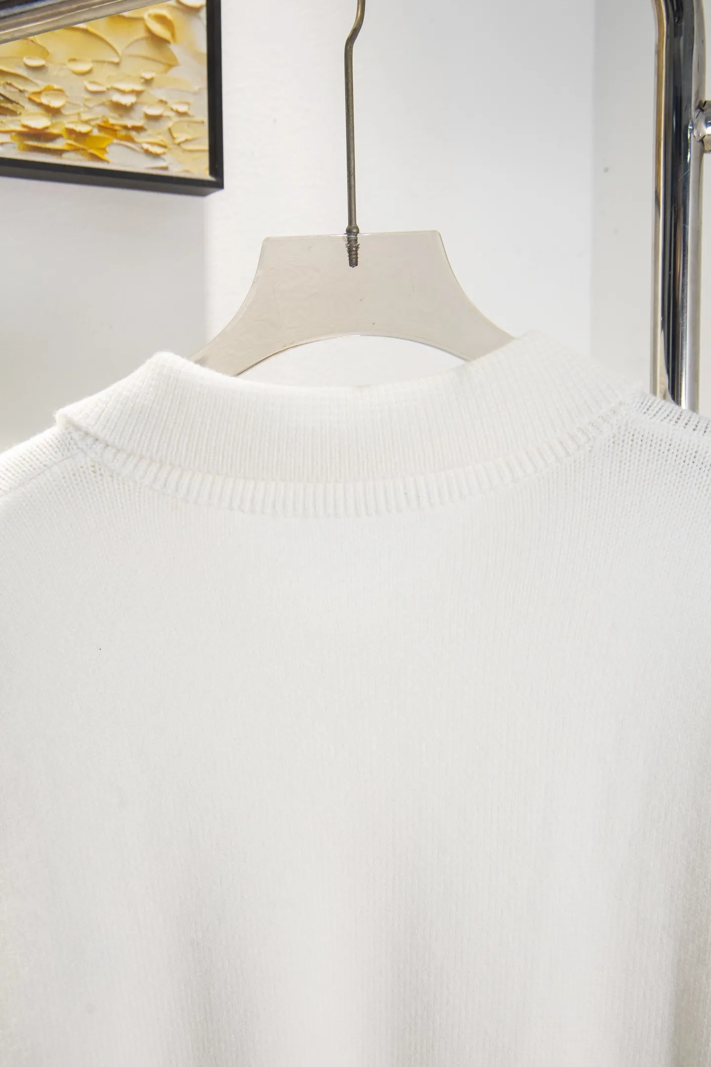 P230 Style number: Y258 Ralph Lauren POLO twist button open-chest sweater is a limited edition every year. There won’t be many styles in the store! Ralph Lauren men's half-button sweater. The shape is really nice. It can be worn alone or as a coat. It can be worn outside the inner layer. It is versatile and looks good. Tag, hanging grain, washable, packaging bag, full set of accessories. The appearance is quite high. The workmanship is super exquisite. Color: navy, gray, apricot, navy. Size: S M L XL
